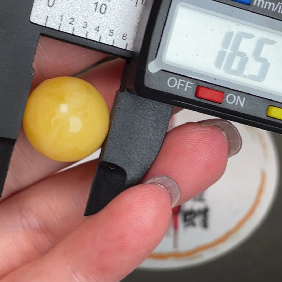 未镶嵌琥珀裸石125