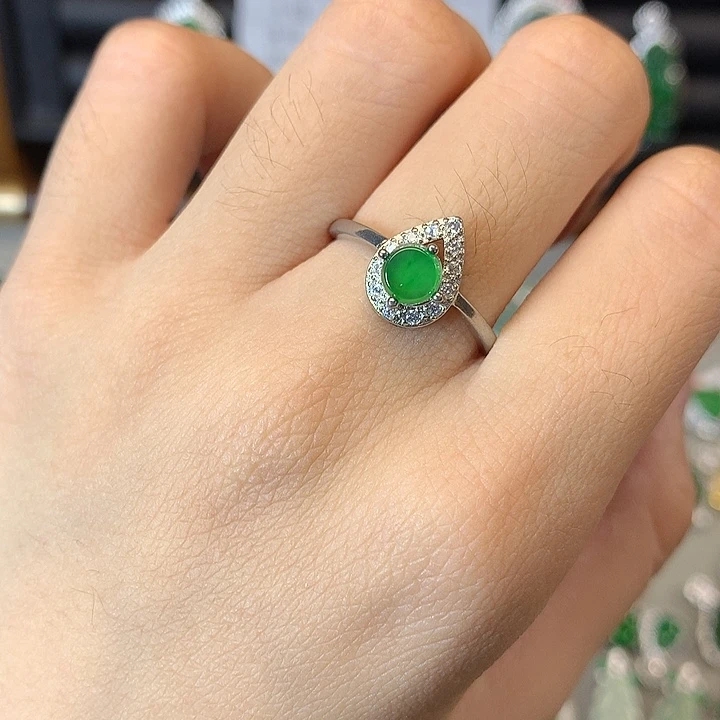 翡翠未镶嵌戒指戒指