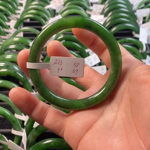 和田玉（碧玉）手镯未镶嵌