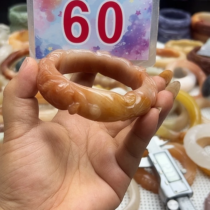 石英岩玉手镯未镶嵌