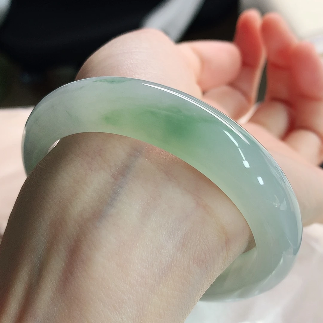 未镶嵌手镯翡翠55圈口冰种晴绿飘绿正圈强推