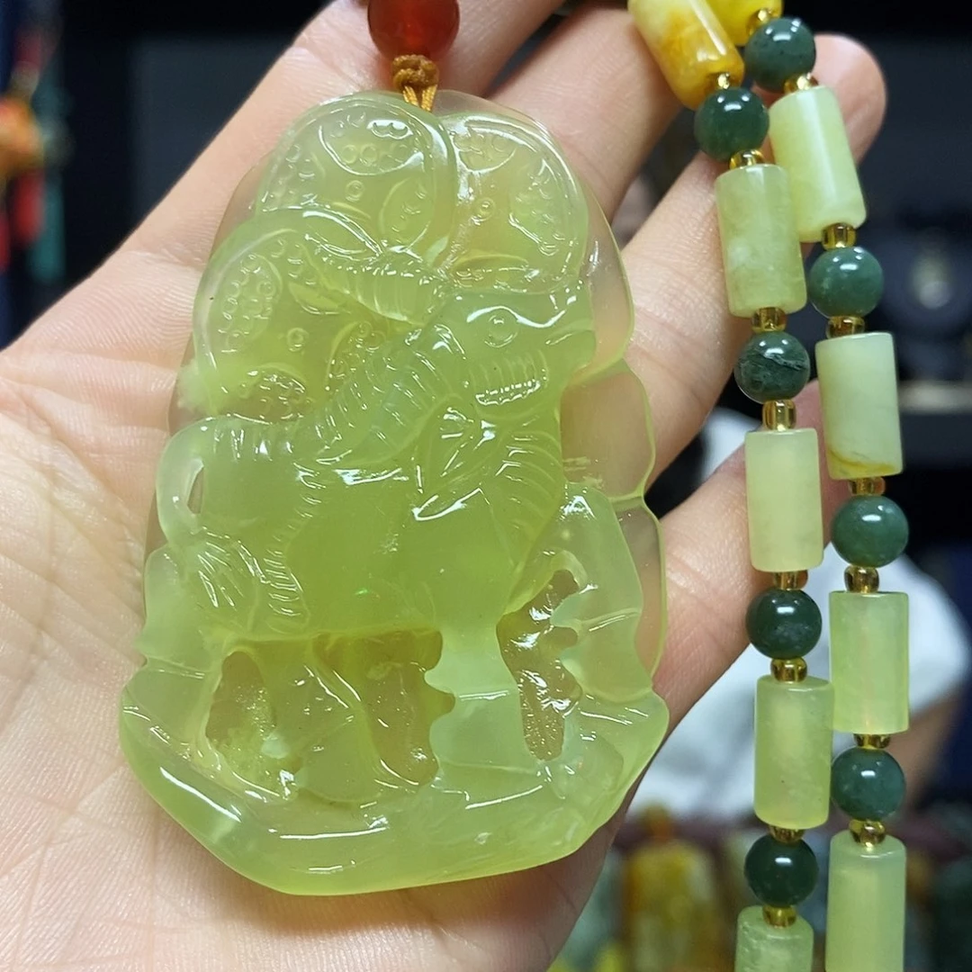未镶嵌岫玉挂件吊坠