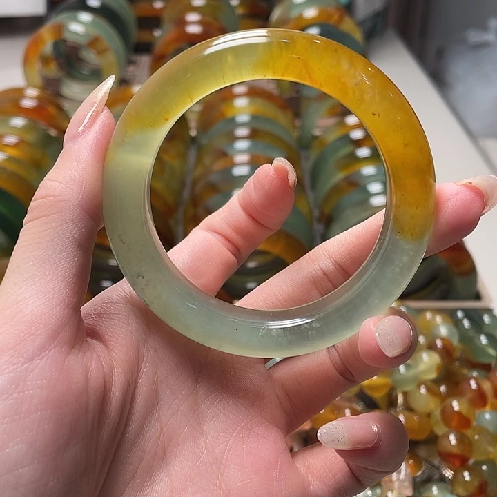 L***o蛇纹石玉未镶嵌手镯