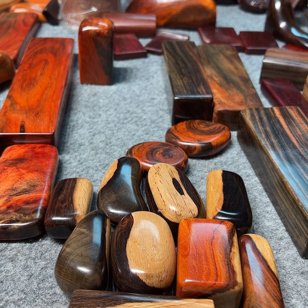 虾***心交趾黄檀（大红酸枝）