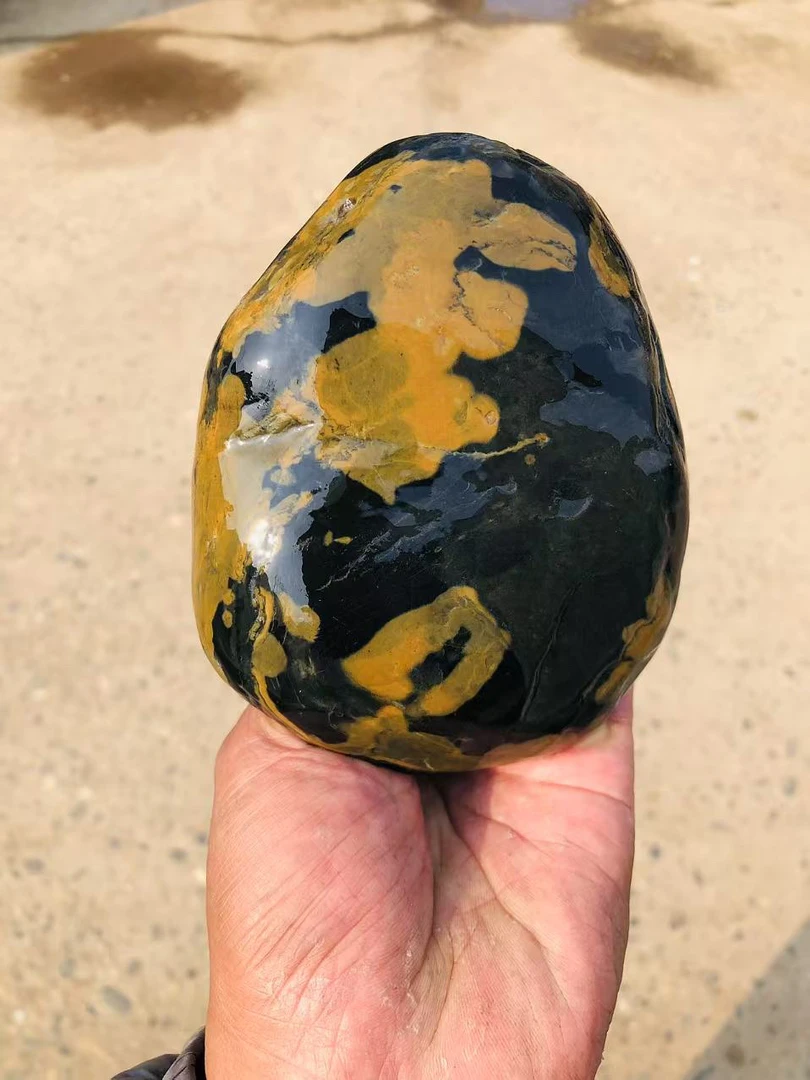 天然的汉江奇石 原生态的脸谱