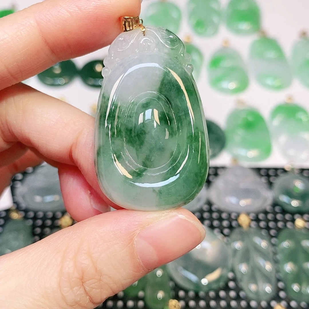 翡翠吊坠(不含链)18K金镶嵌