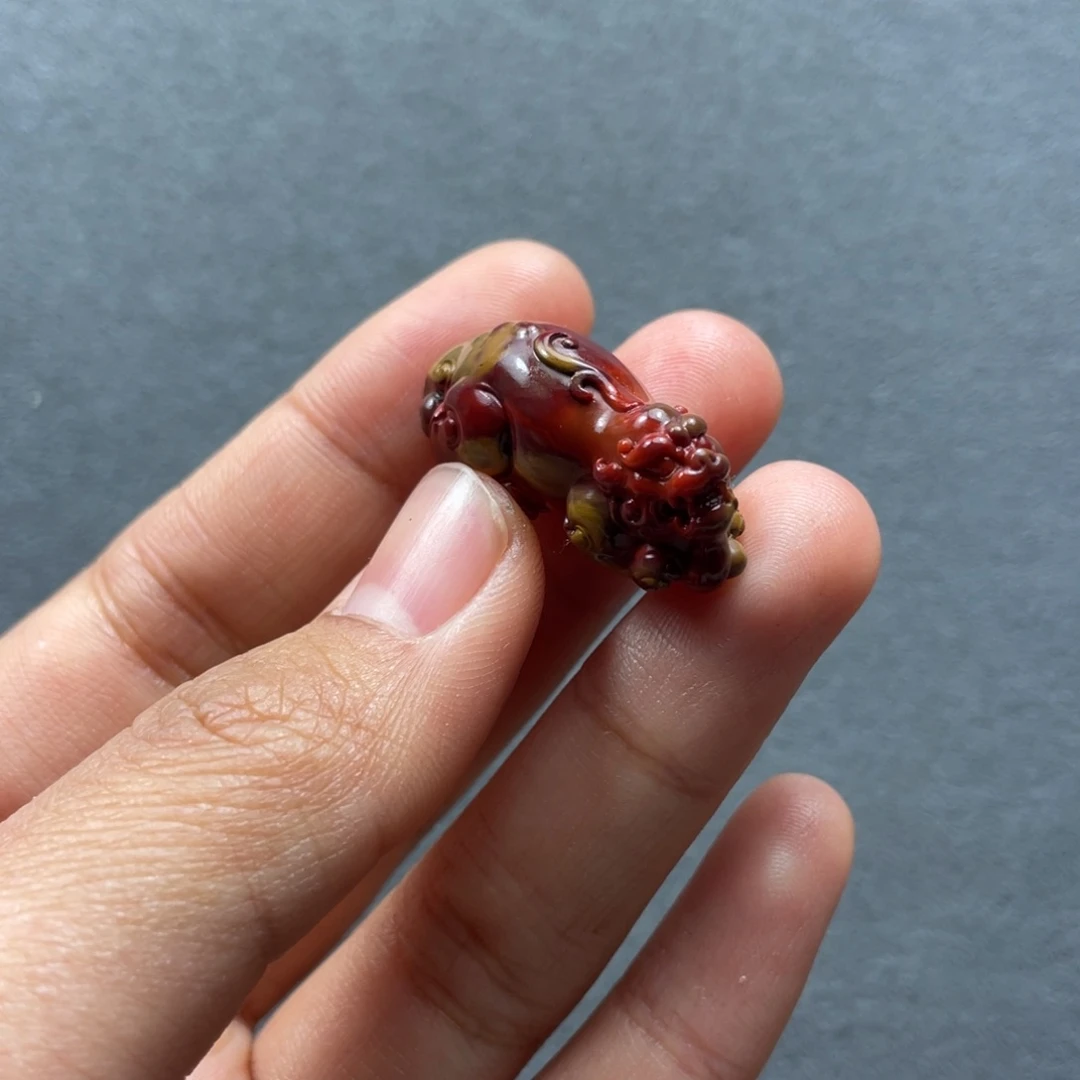 南红玛瑙配饰未镶嵌貔貅