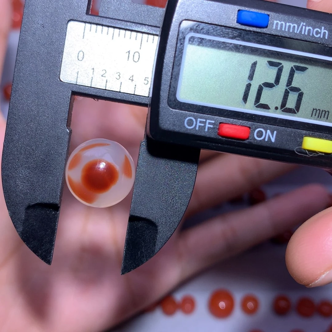 南红玛瑙未镶嵌冰飘圆珠12.6