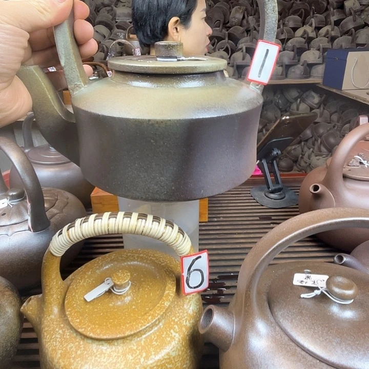 非*人紫砂等珍贵文物的保护工作也得到