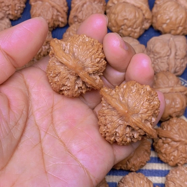 【闪购商品】文玩核桃吊坠满天星40