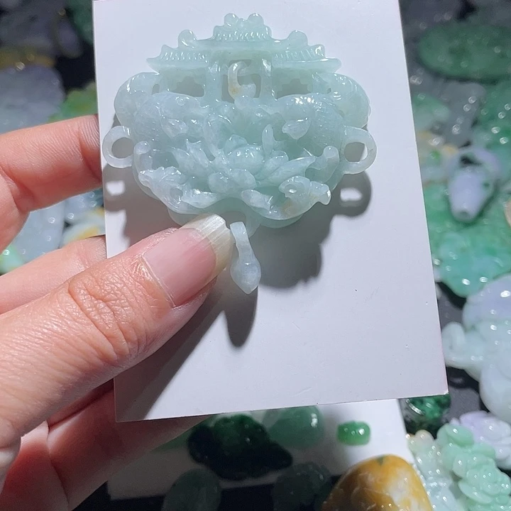 颈饰未镶嵌翡翠天