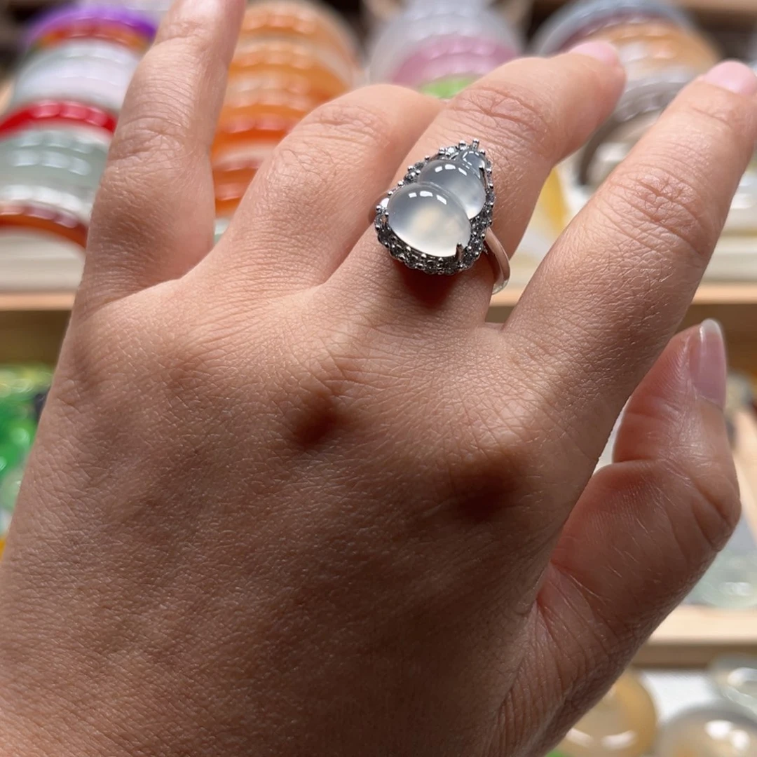 玛瑙/玉髓手镯未镶嵌L**E1