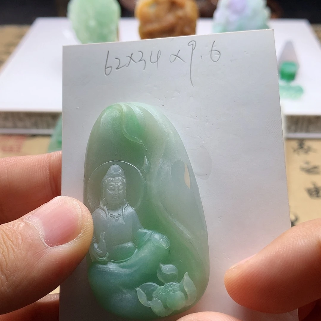 未镶嵌定制翡翠君*观音