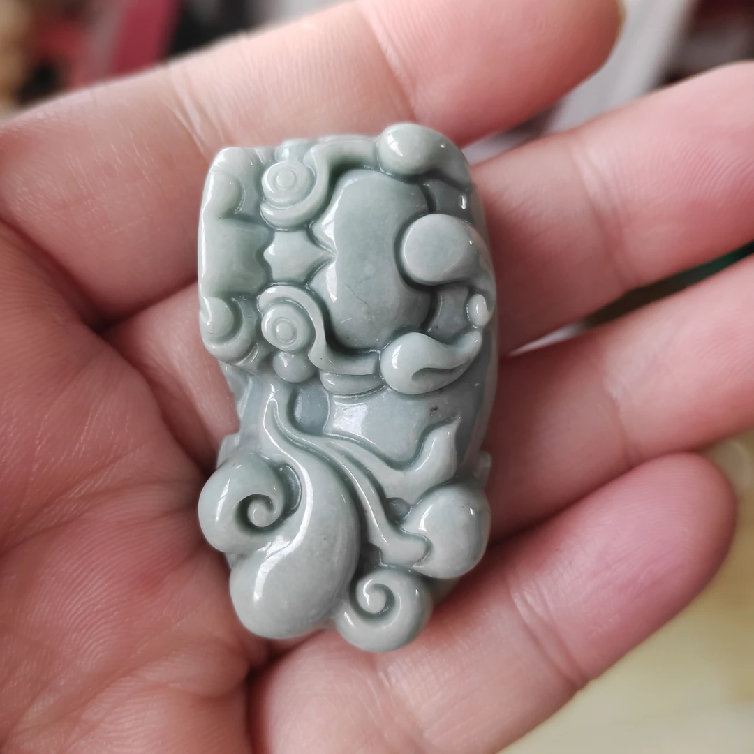 天然翡翠颈饰，天然翡翠貔貅