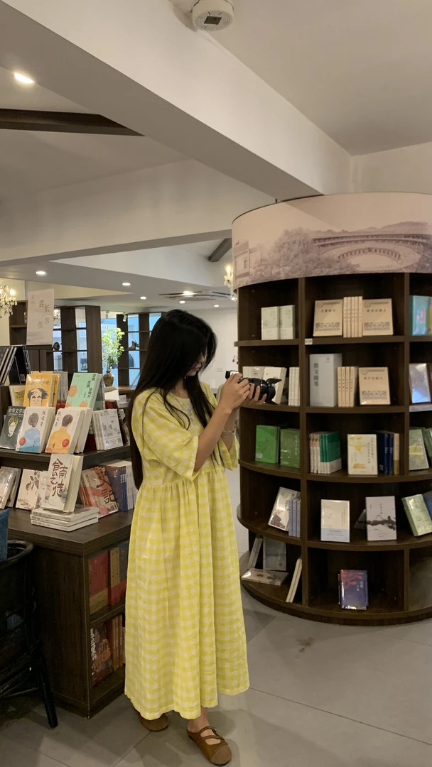 在雨中/憬连衣裙在雨中/憬连衣裙