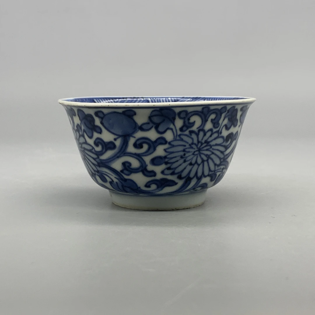 82511037*清康熙青花花卉纹杯/瓷器八/江苏省文物总店/MM