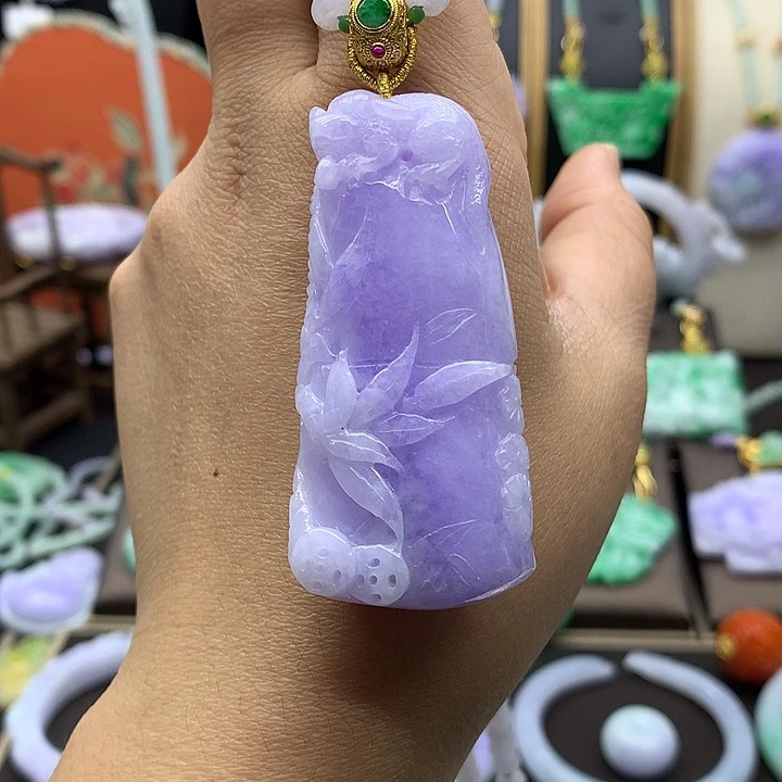 吊坠(赠链)未镶嵌翡翠
