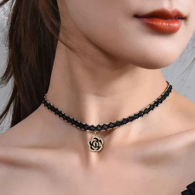 铜合金项链 《货号8597》黑色山茶花高级颈链（链长35+5）