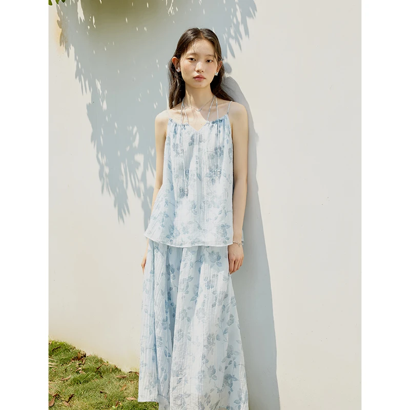 自巧自巧小个子女装蓝色碎花吊带裙子套装小众别致上衣 24ZQ92472