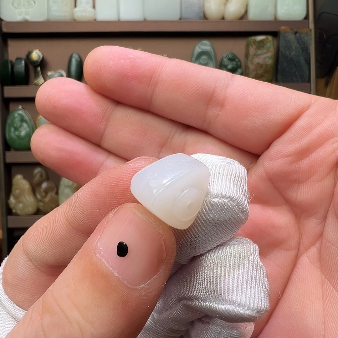 和田玉未镶嵌颈饰俄白三角玉琮单珠13+