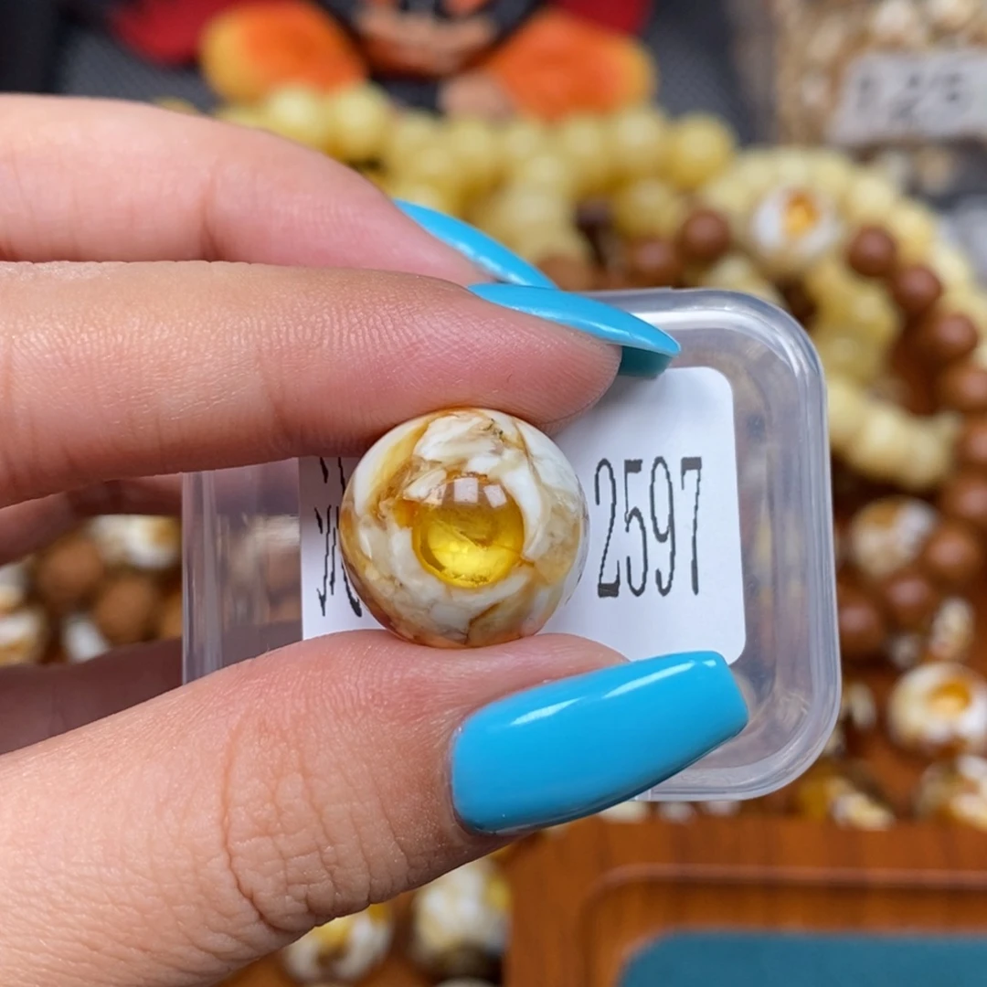 蜜蜡未镶嵌珠宝奇石2597