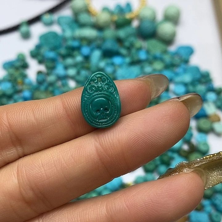 绿松石未镶嵌珠宝奇石