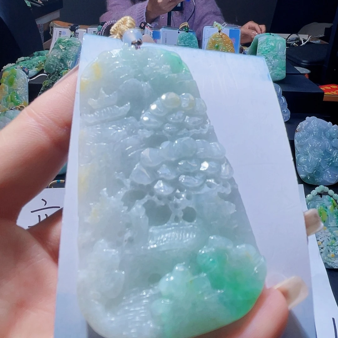 颈饰未镶嵌翡翠翡翠