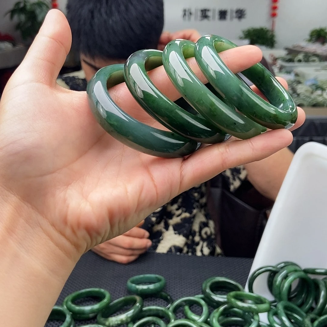 和田玉手镯未镶嵌50-63颜色多样性发拍一发一