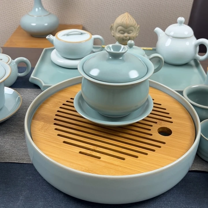 杯日***峰盖碗中倒少盐腌片刻至变色