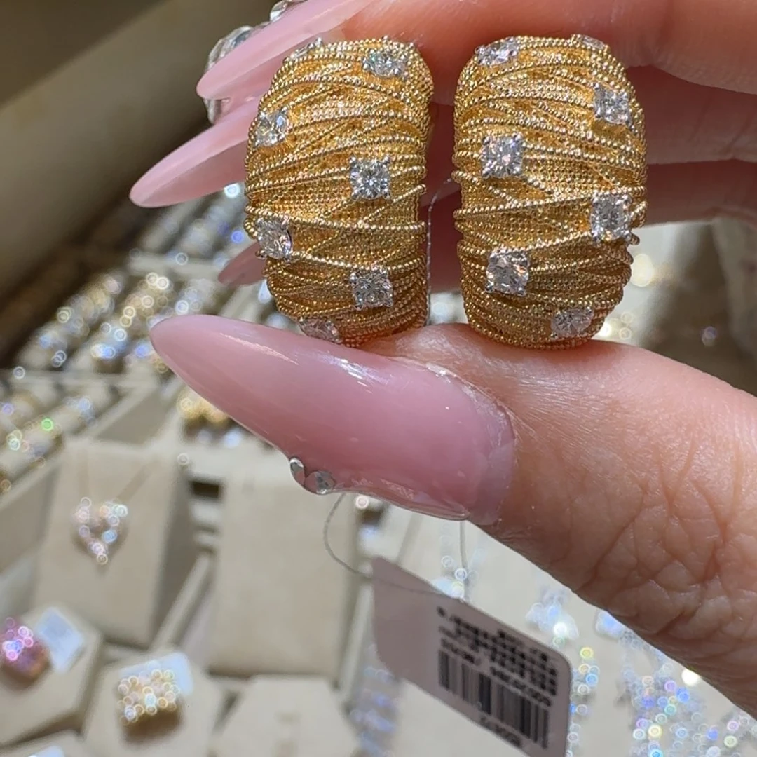 耳饰18K金镶嵌钻石