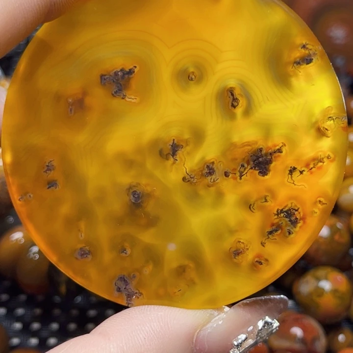 玛瑙/玉髓颈饰未镶嵌成*