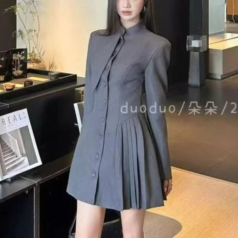 2025年秋冬新款韩版法式气质设计感收腰显瘦百褶裙女士小西装套装