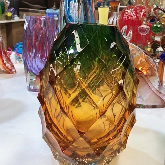 琉璃花瓶高28厘米口径5厘米