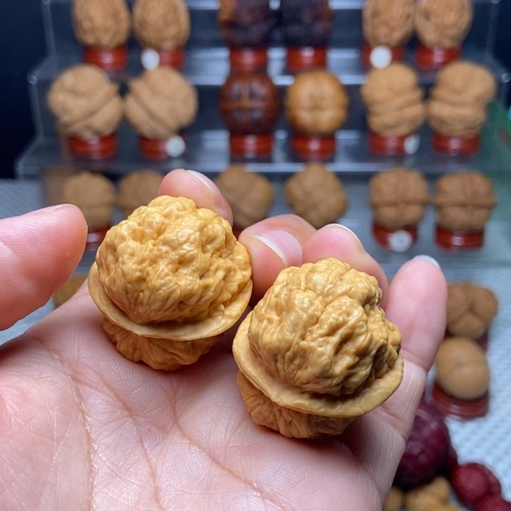 文玩核桃把件血舍利34