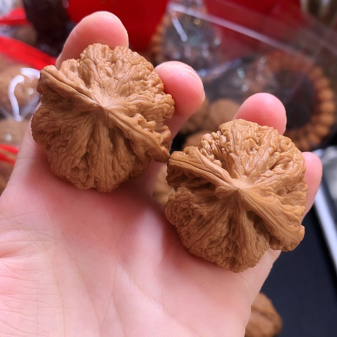 文玩核桃吊坠粗筋
