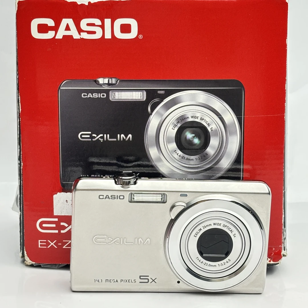 95新 Casio/卡西欧 z680银色原盒1410万像素5倍变焦复古ccd