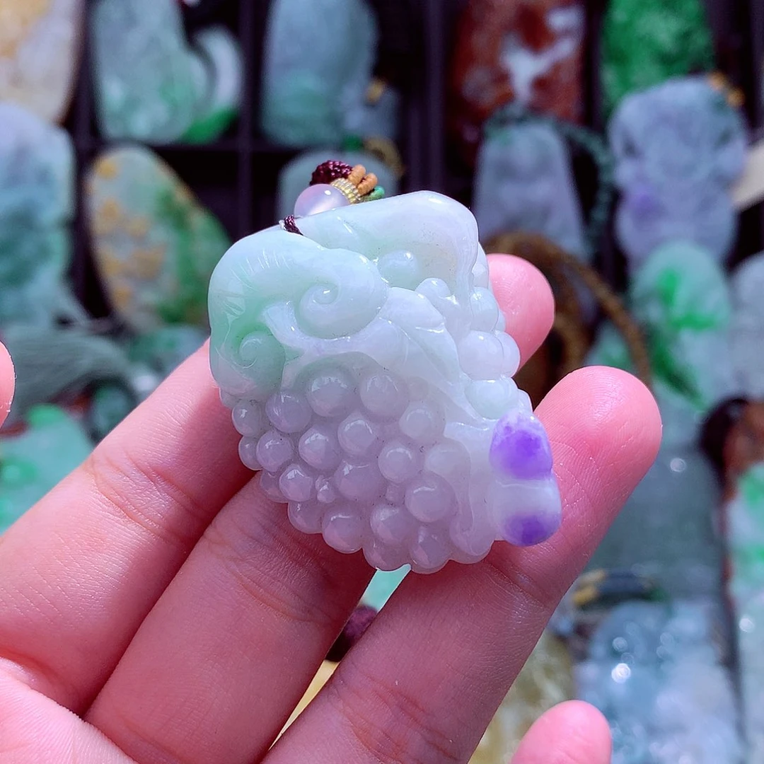 颈饰未镶嵌翡翠天然