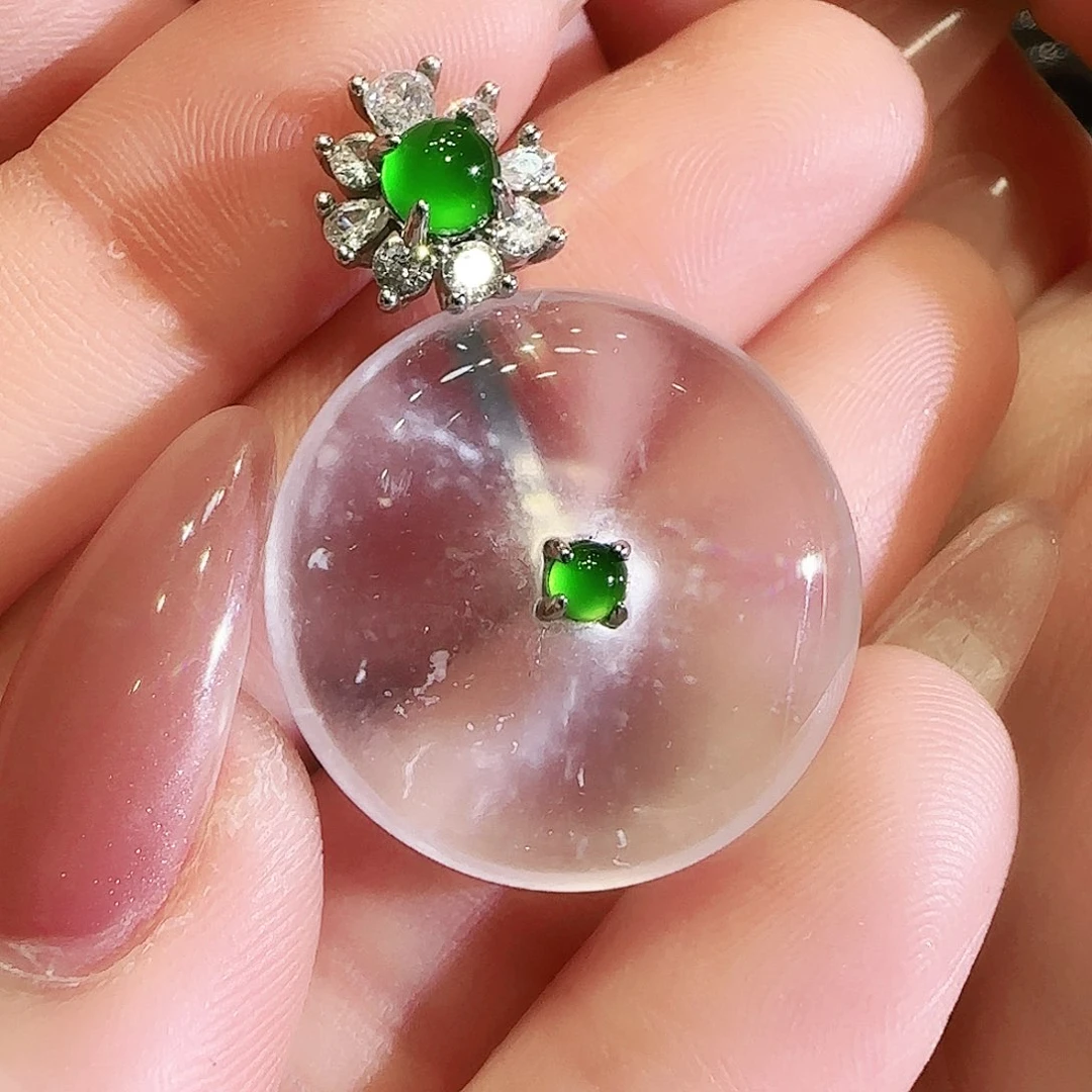 石英质玉吊坠未镶嵌