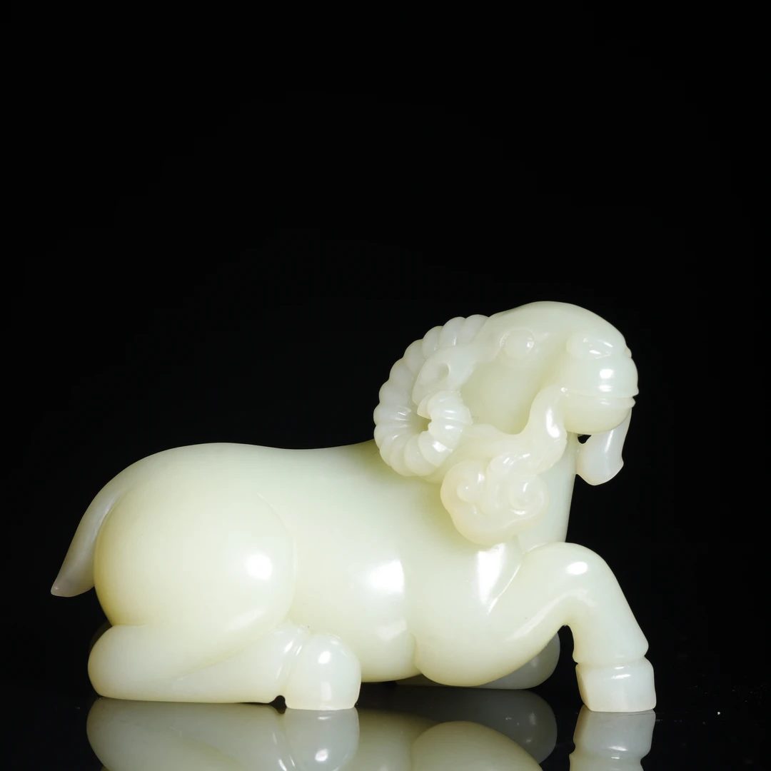 清代和田玉卧羊摆件-LM