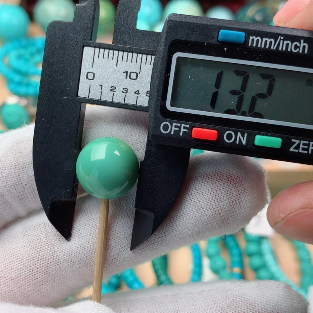 绿松石颈饰未镶嵌