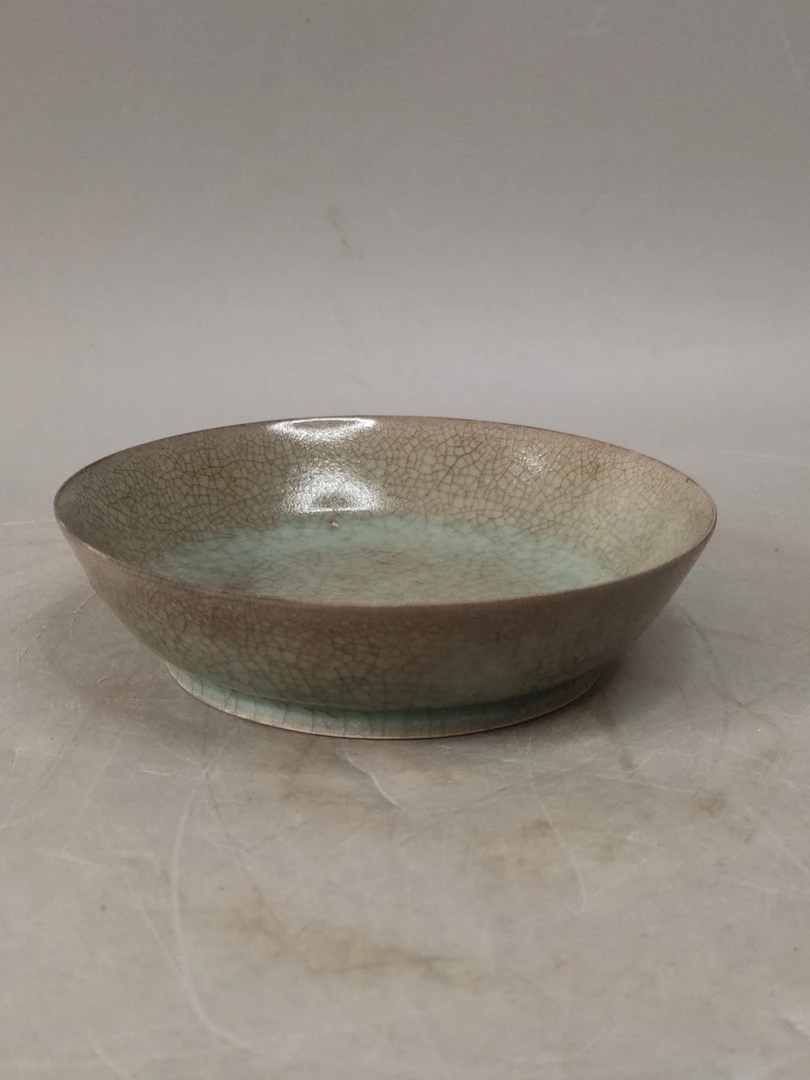 汝窑卷足洗，口直径12.8cm，高3.2cm，老汝瓷，旧藏，喜欢的来