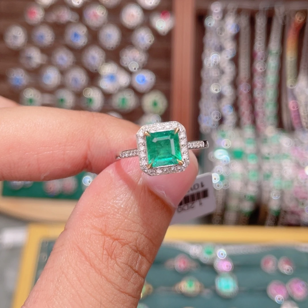 18K金镶嵌戒指祖母绿1.2ct