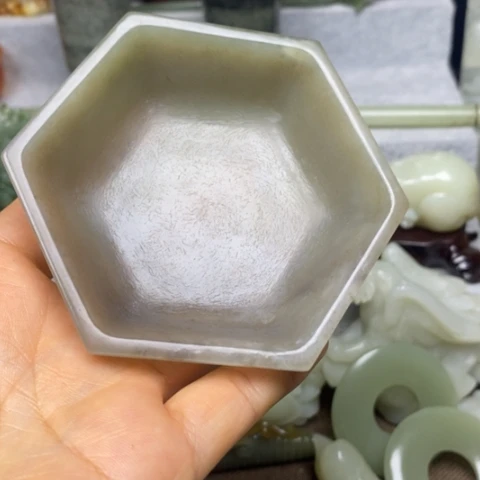 老***狼和田玉未镶嵌摆件