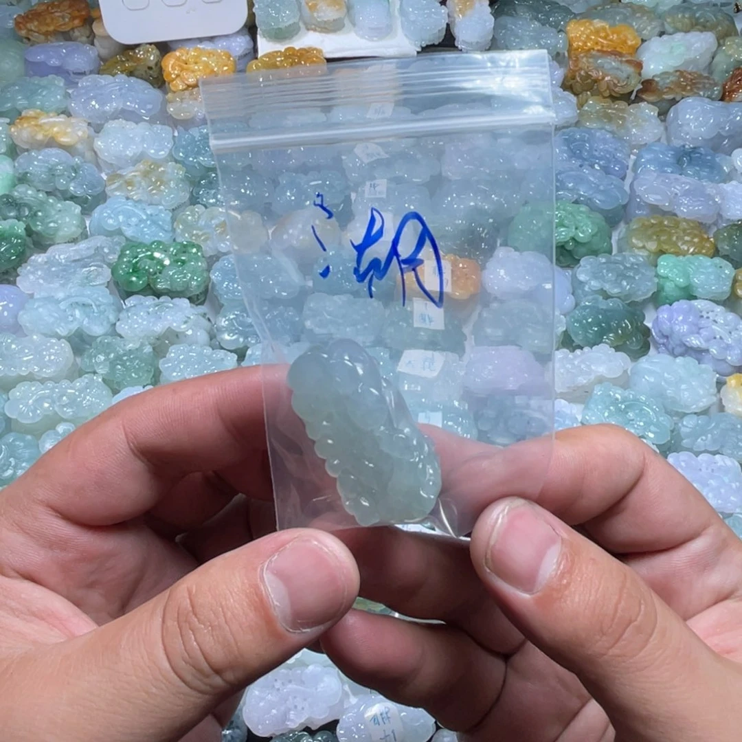 湖***笑翡翠未镶嵌颈饰天然