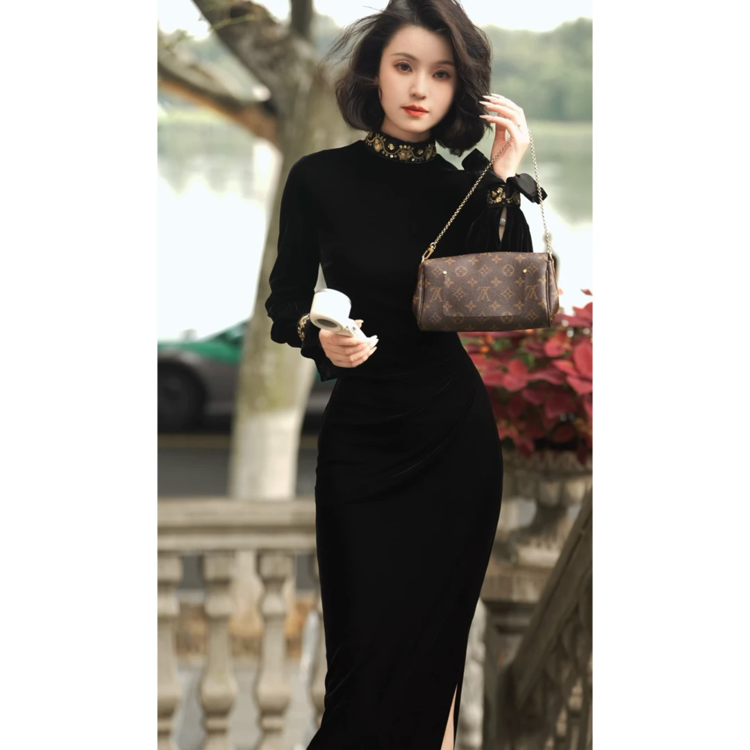 彩彩家【柏林幻想】秋冬季上新法式优雅气质复古立领收腰修身连衣