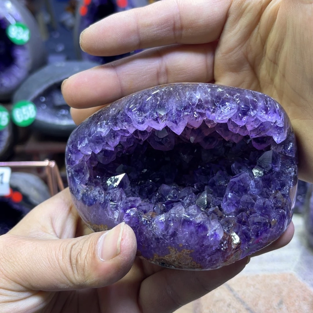 水晶摆件未镶嵌紫水晶