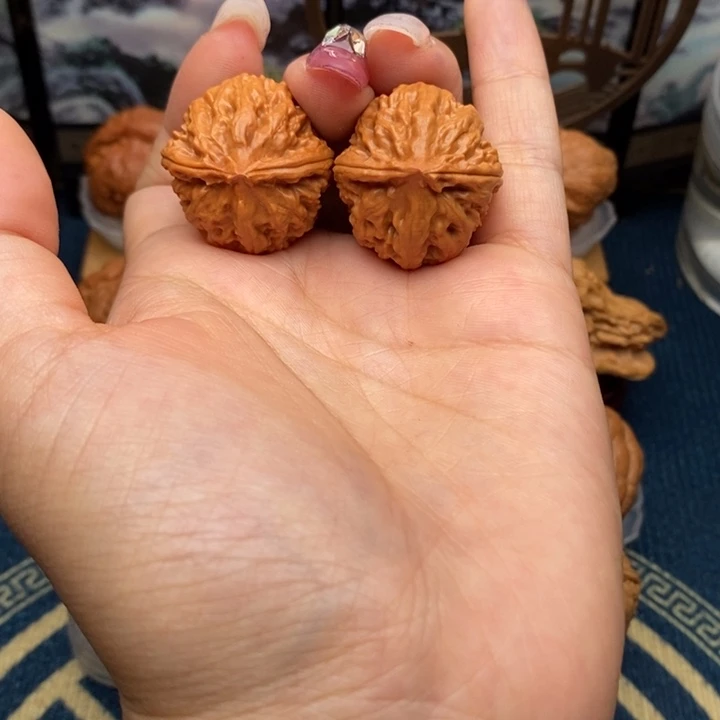 文玩核桃把件粗筋