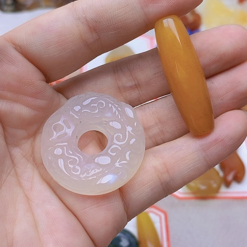 【闪购商品】玛瑙/玉髓未镶嵌珠宝半成品最***缀