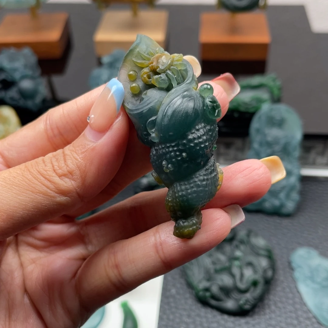 無***為未镶嵌定制翡翠龙王翡翠