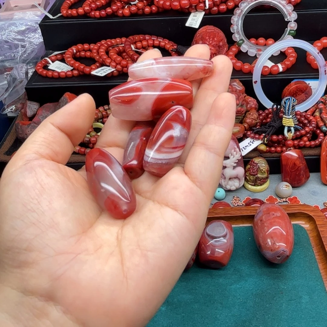 乐***业未镶嵌配饰南红玛瑙